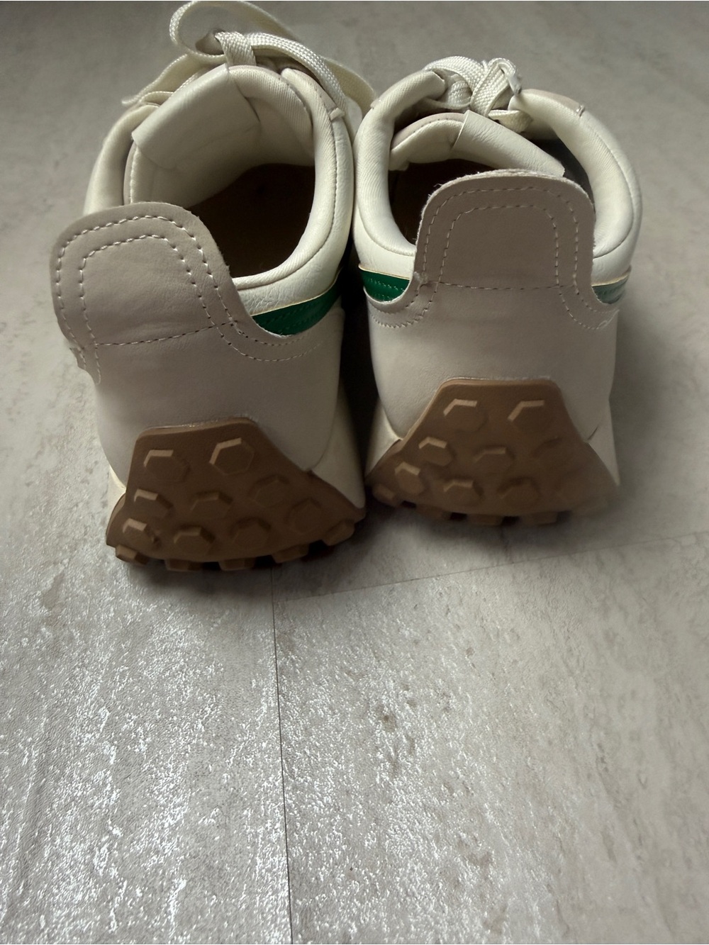 DV by Dolce Vita sneakers - Picture 5 of 12